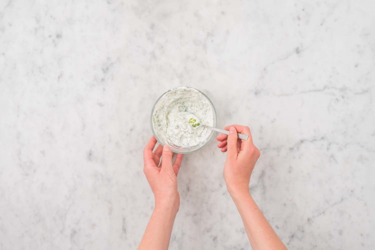 Munt-yoghurtsaus maken