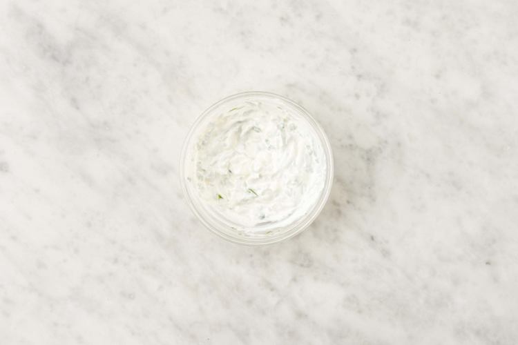 Préparer la sauce au labné