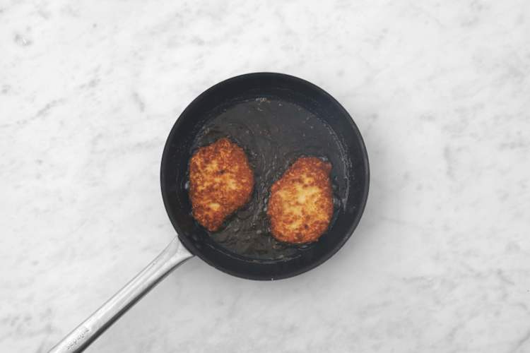 Schnitzel braten