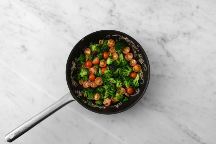 Cuire le brocoli à la sauce  puttanesca