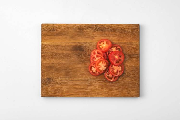 Tomate schneiden