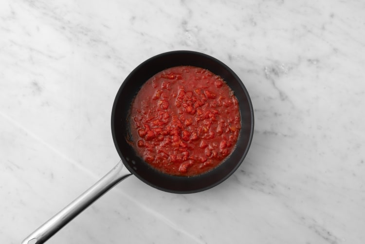 Préparer la sauce tomate