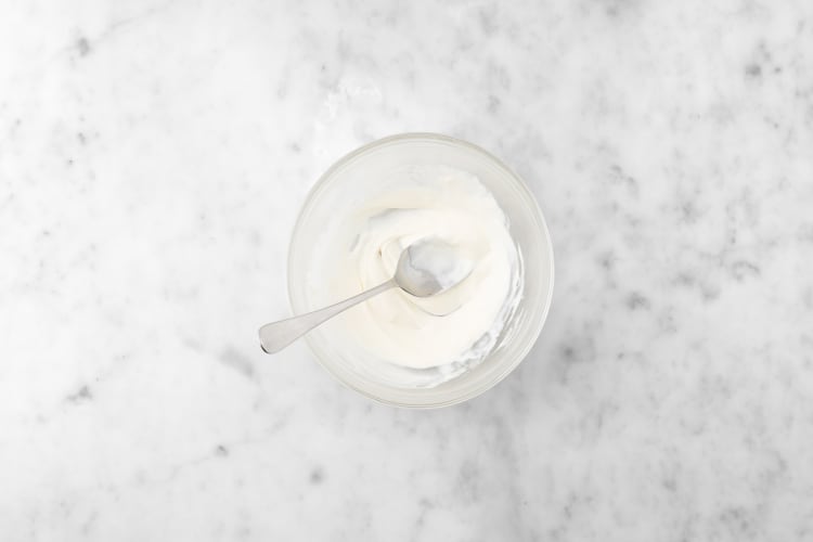 Preparare la salsa yogurt