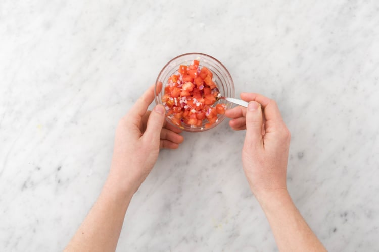 Preparare il pico de gallo