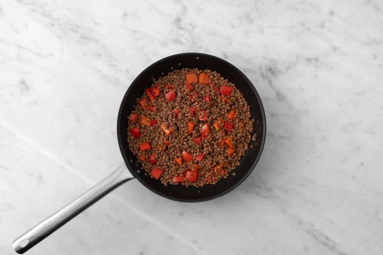 Cook peppers and lentils