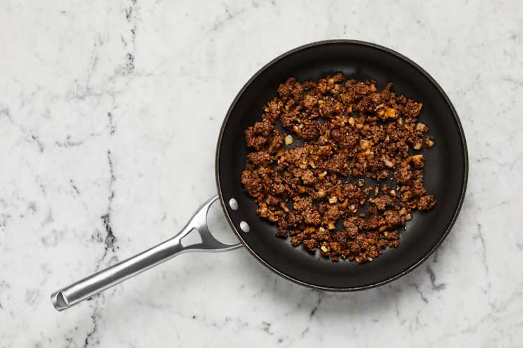 Cook beef 