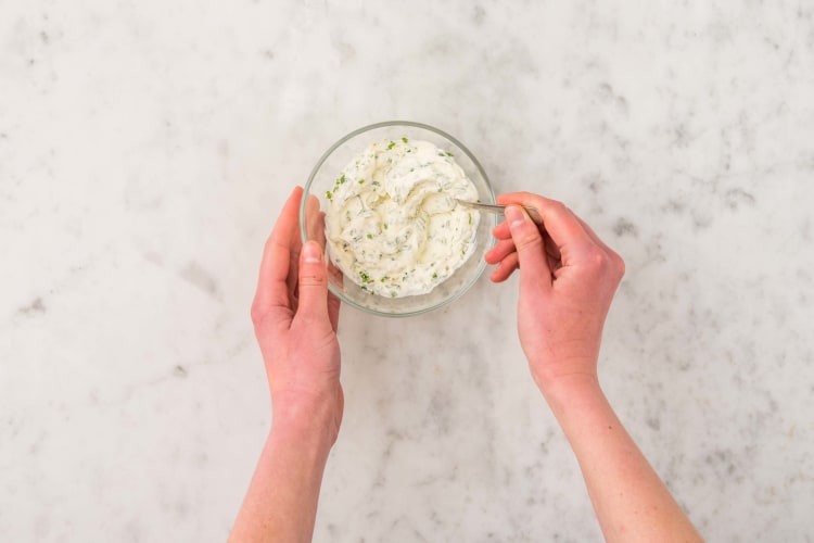 MAKE CHIVE SOUR CREAM