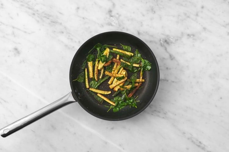 Cuire les légumes et le burger