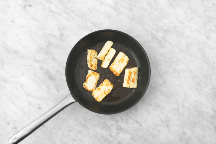 Sear halloumi