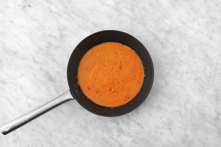 Make red pepper pesto sauce