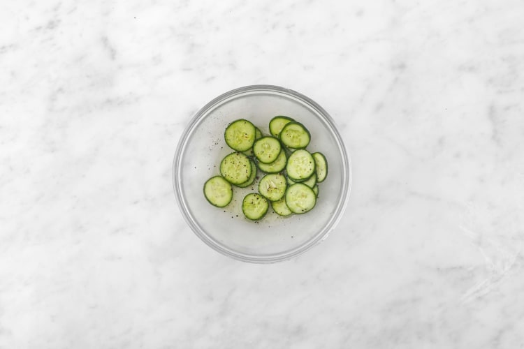 Marinate cucumbers 