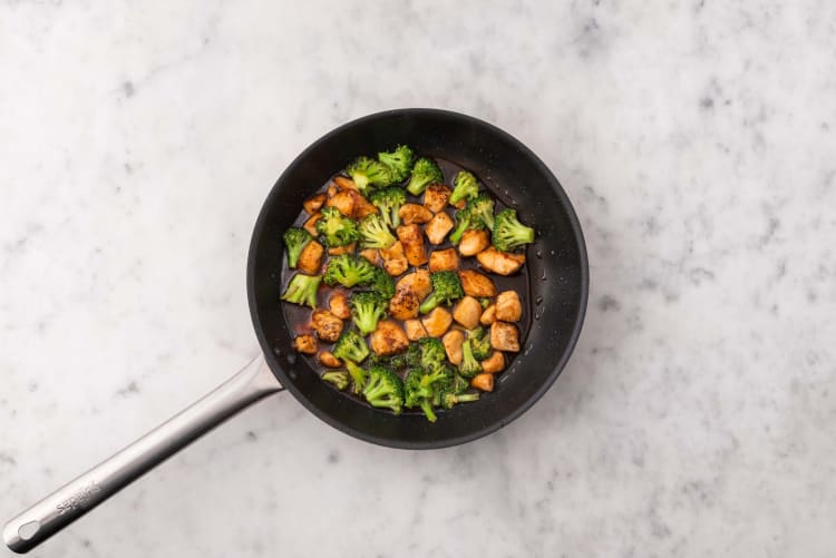 Terminer le poulet et le brocoli