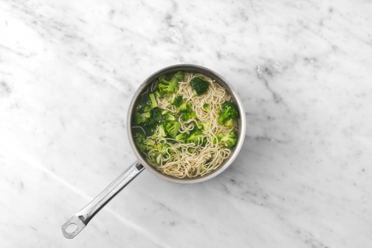 Cook ramen and broccoli