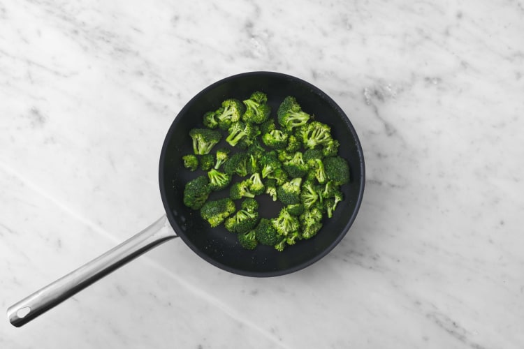 Pan-fry the Broccoli