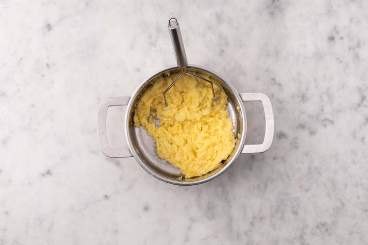 Turkey Breast in Herby Cream Sauce Recipe HelloFresh