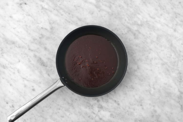 Make gochujang sauce