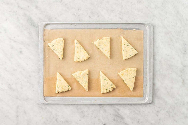 Homestyle Chive and Cheddar Biscuits Recette HelloFresh