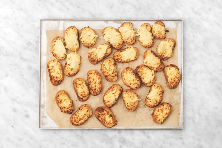 Rarebit Style Crostini Recipe | HelloFresh