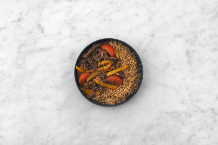 Prepara el arroz y emplata
