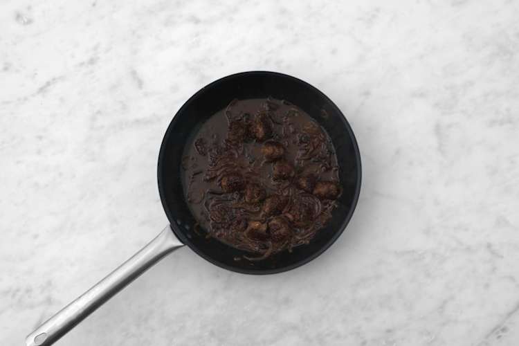 Saus van ui maken