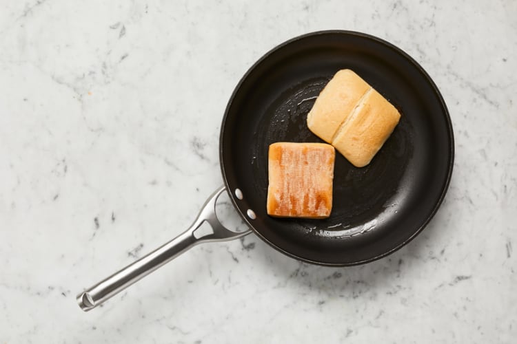 Pan toast buns