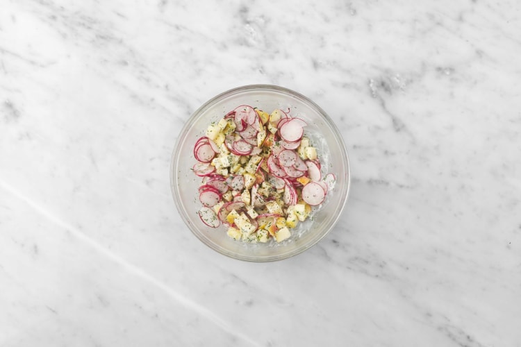 Salat zubereiten