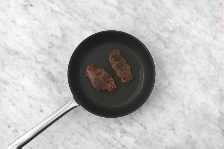 Cuocere la bistecca