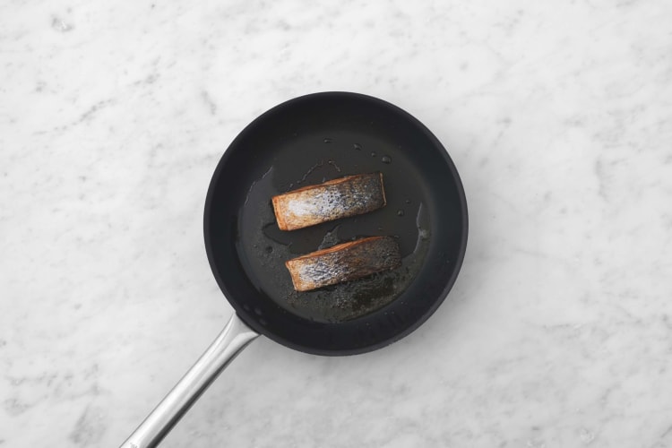 Fisch anbraten