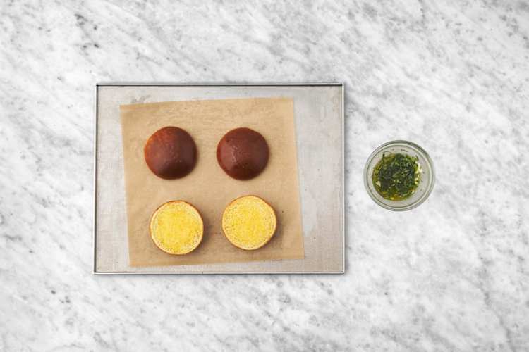 Faire la sauce pistou 