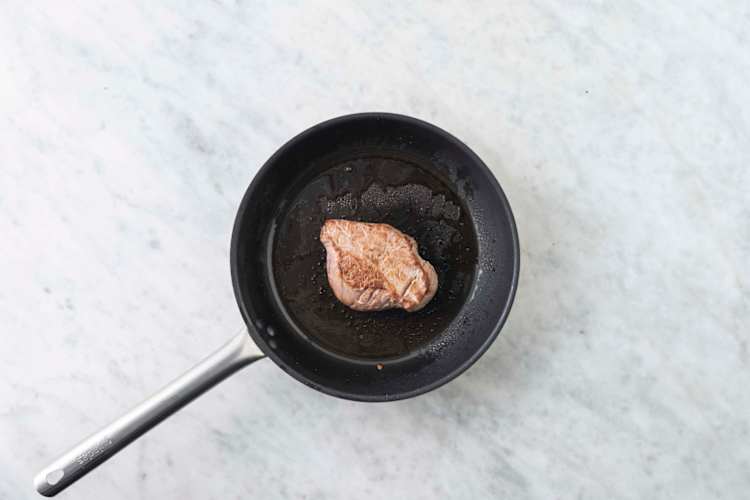 Cuocere la carne