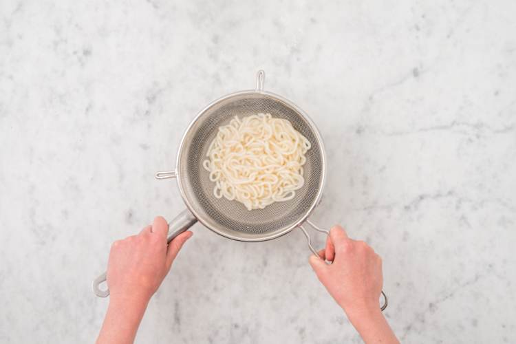 Cook the udon noodles