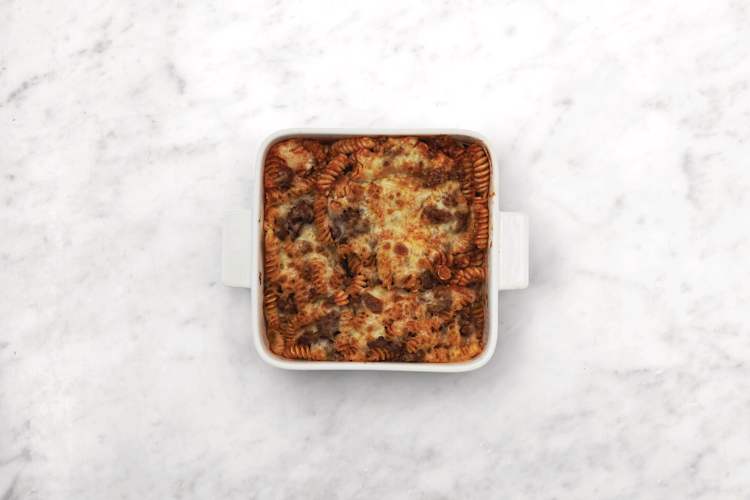 Grill the pasta bake 