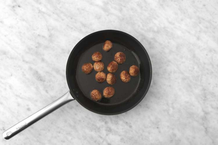 Cuocere le polpette