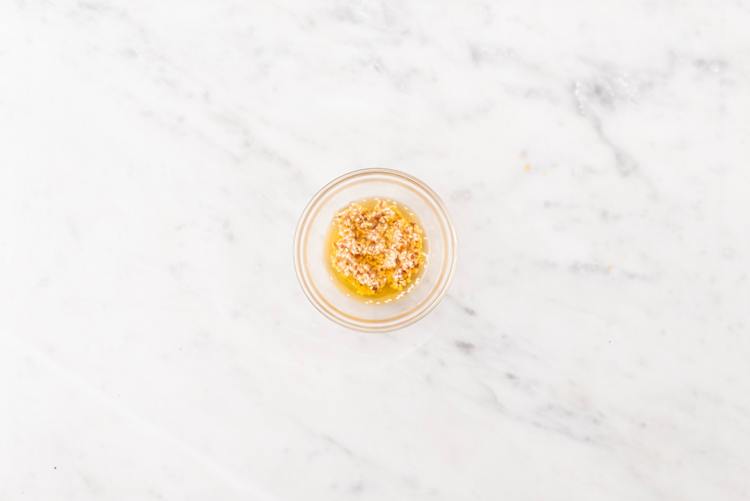Make the ginger-chilli oil 