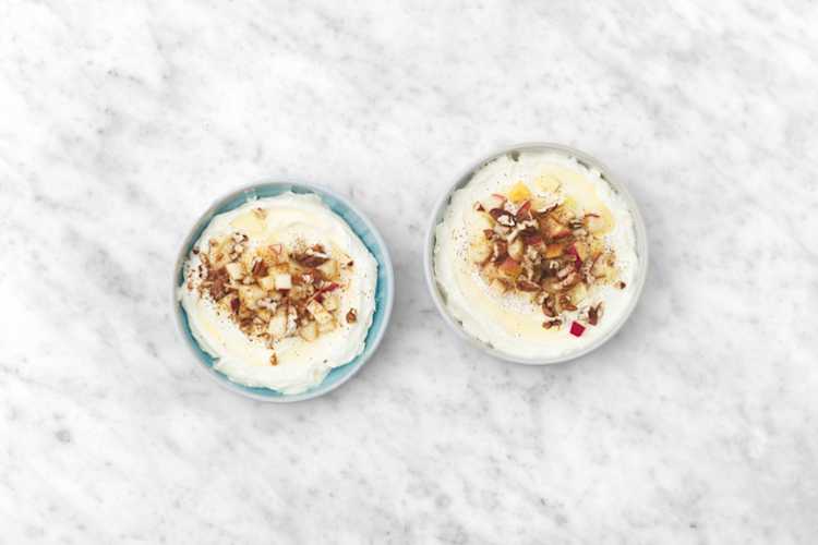 Yoghurt met appel en pecannoten 
