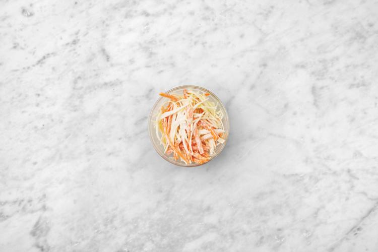 Preparare la coleslaw