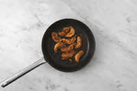 Cook the plant-based mince