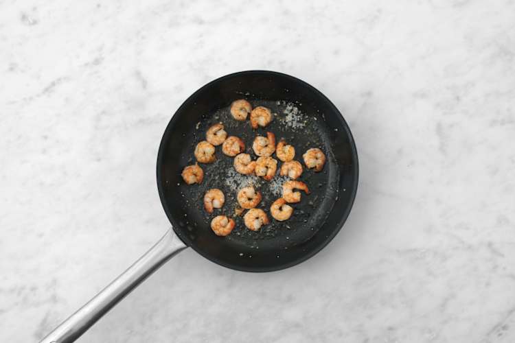Cook the prawns