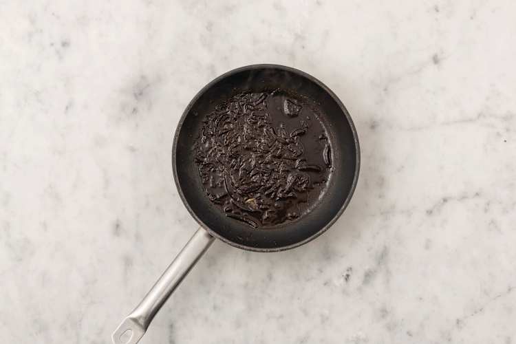 Make the onion sauce
