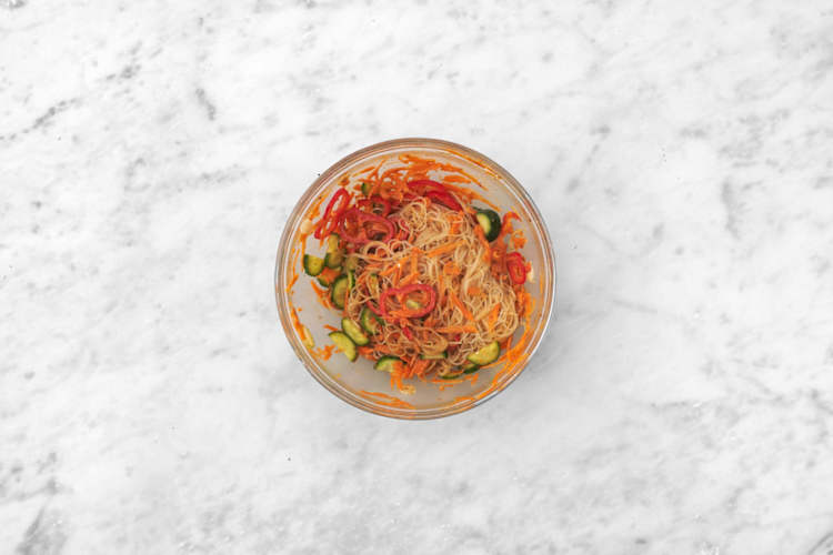 Salat marinieren