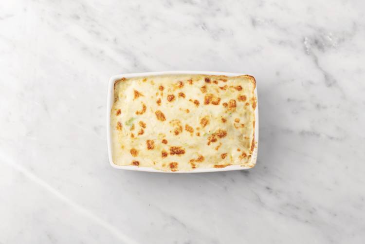 Bake the lasagne