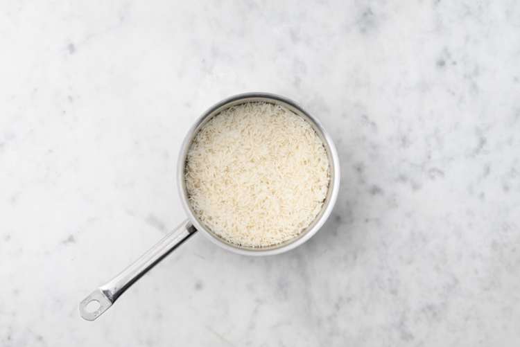 Cook the Garlic Rice