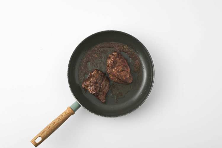 Biefstuk bakken
