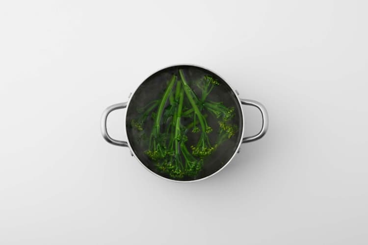 Broccolini en pasta koken