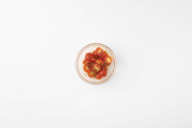 Tomatensalade maken