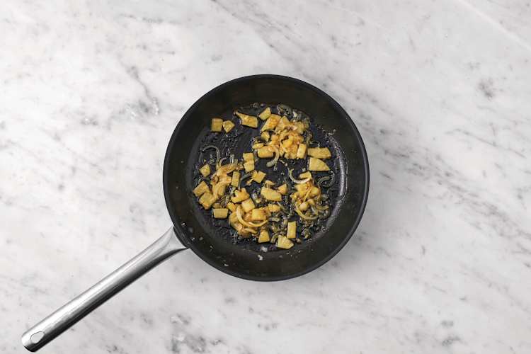 Make the chutney
