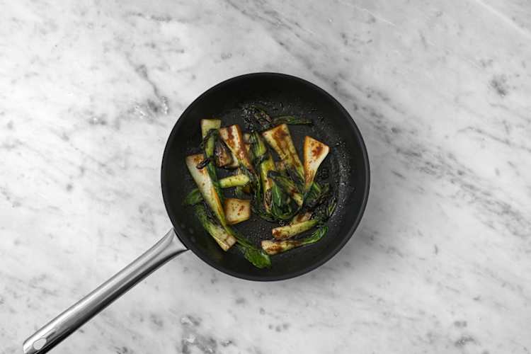 Fry the Pak Choi