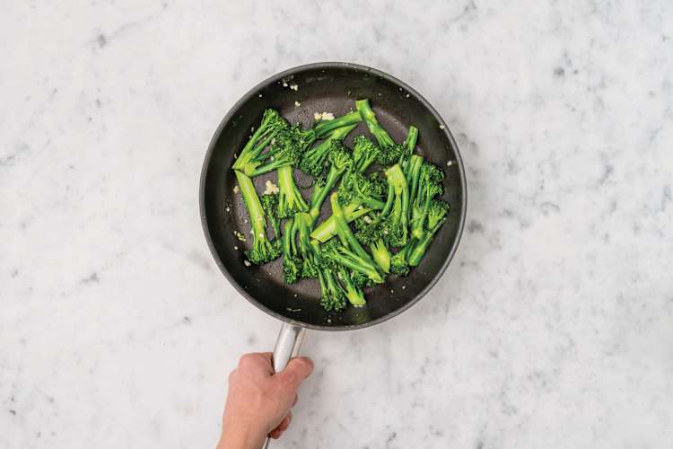 Cook the broccoli 