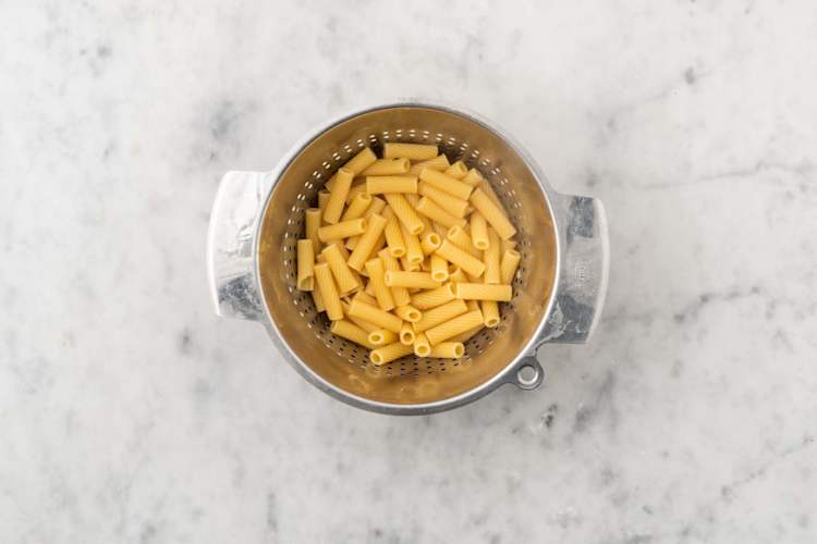 Cuocere la pasta