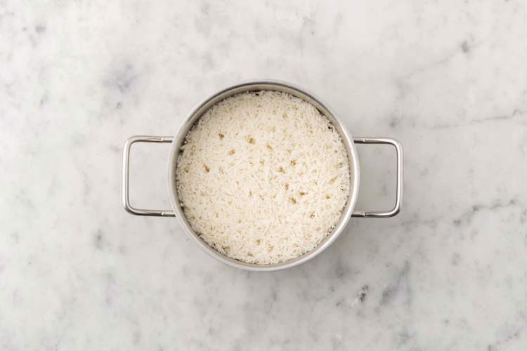 Cook the rice
